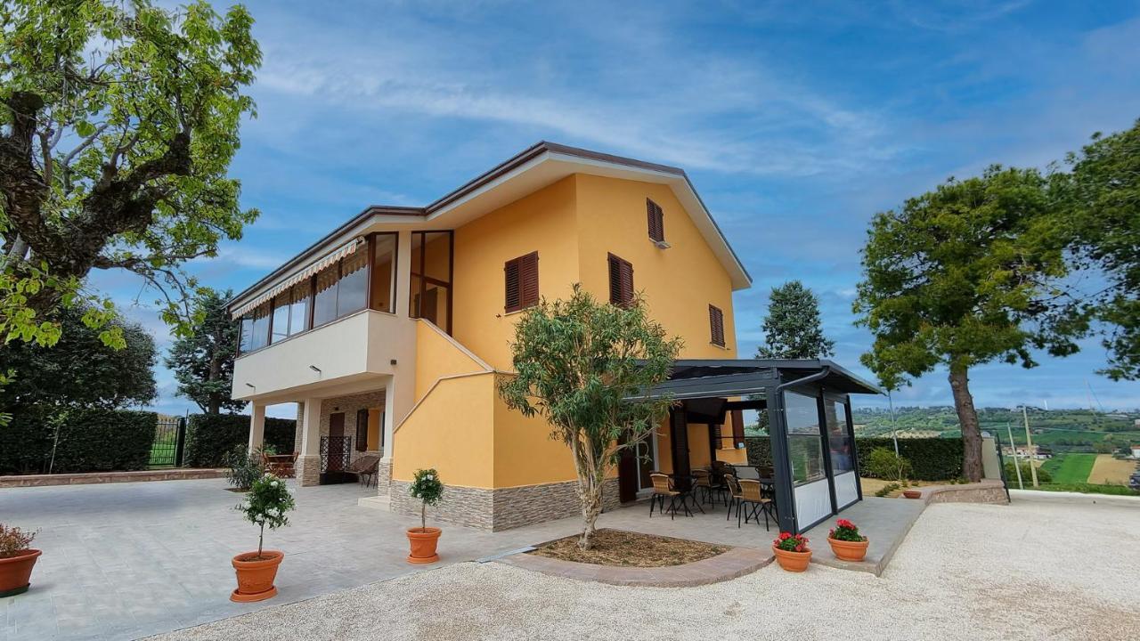 雷卡纳蒂Casale Ermo Colle住宿加早餐旅馆 外观 照片